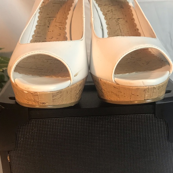 G by Guess white platform cork soles  strap shoes - Picture 4 of 8